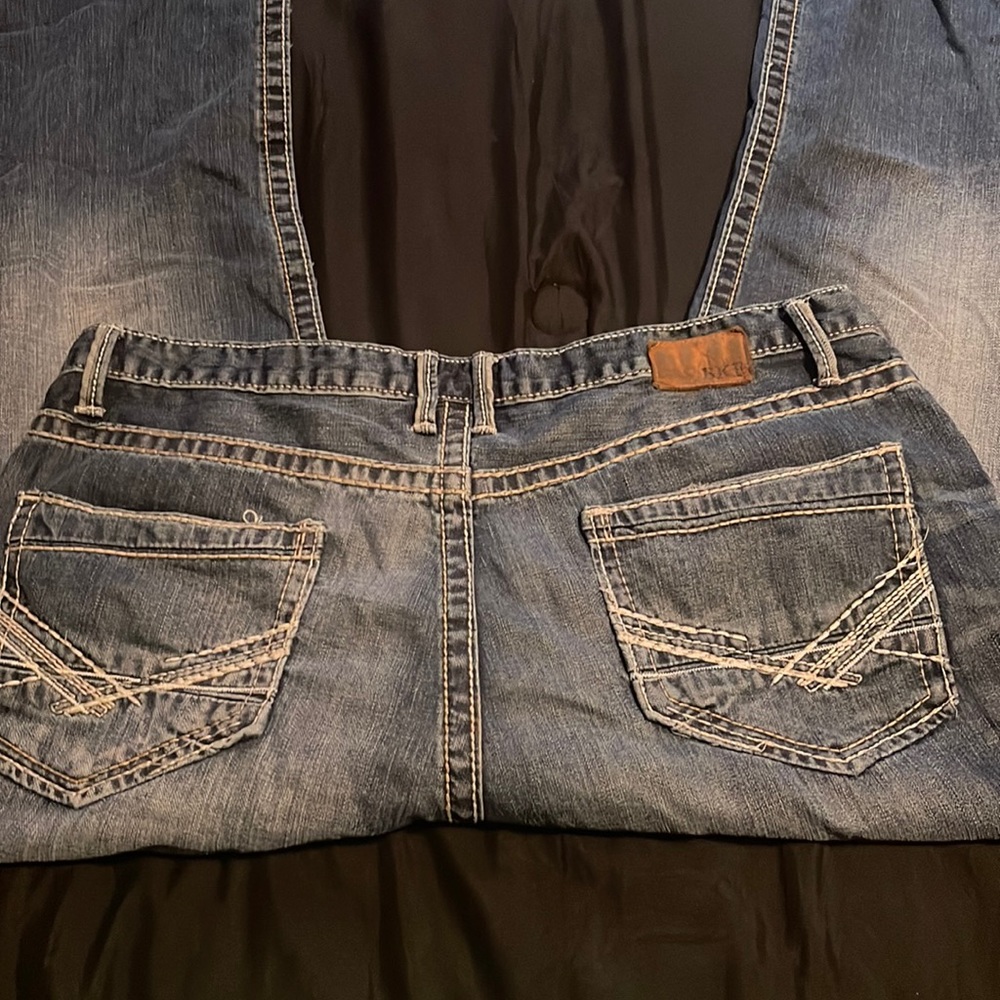 Men’s buckle jeans